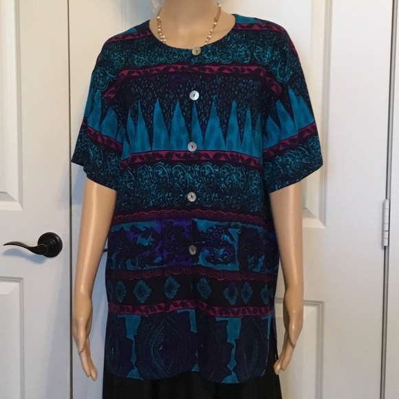 Fashion Influences Women's Short Sleeve Blouse - Picture 1 of 6